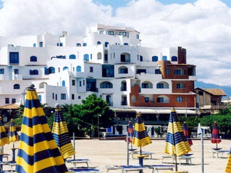 Sporting Baia Hotel Giardini Naxos Esterno foto