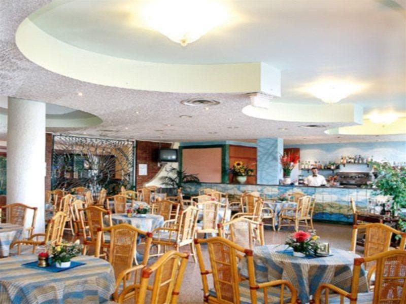 Sporting Baia Hotel Giardini Naxos Esterno foto