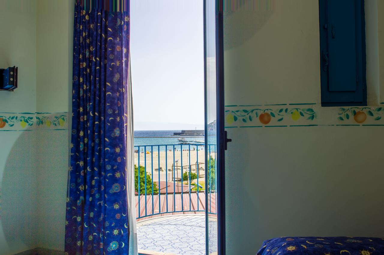 Sporting Baia Hotel Giardini Naxos Esterno foto